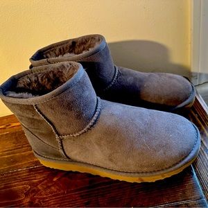 UGG W CLASSIC MINI II